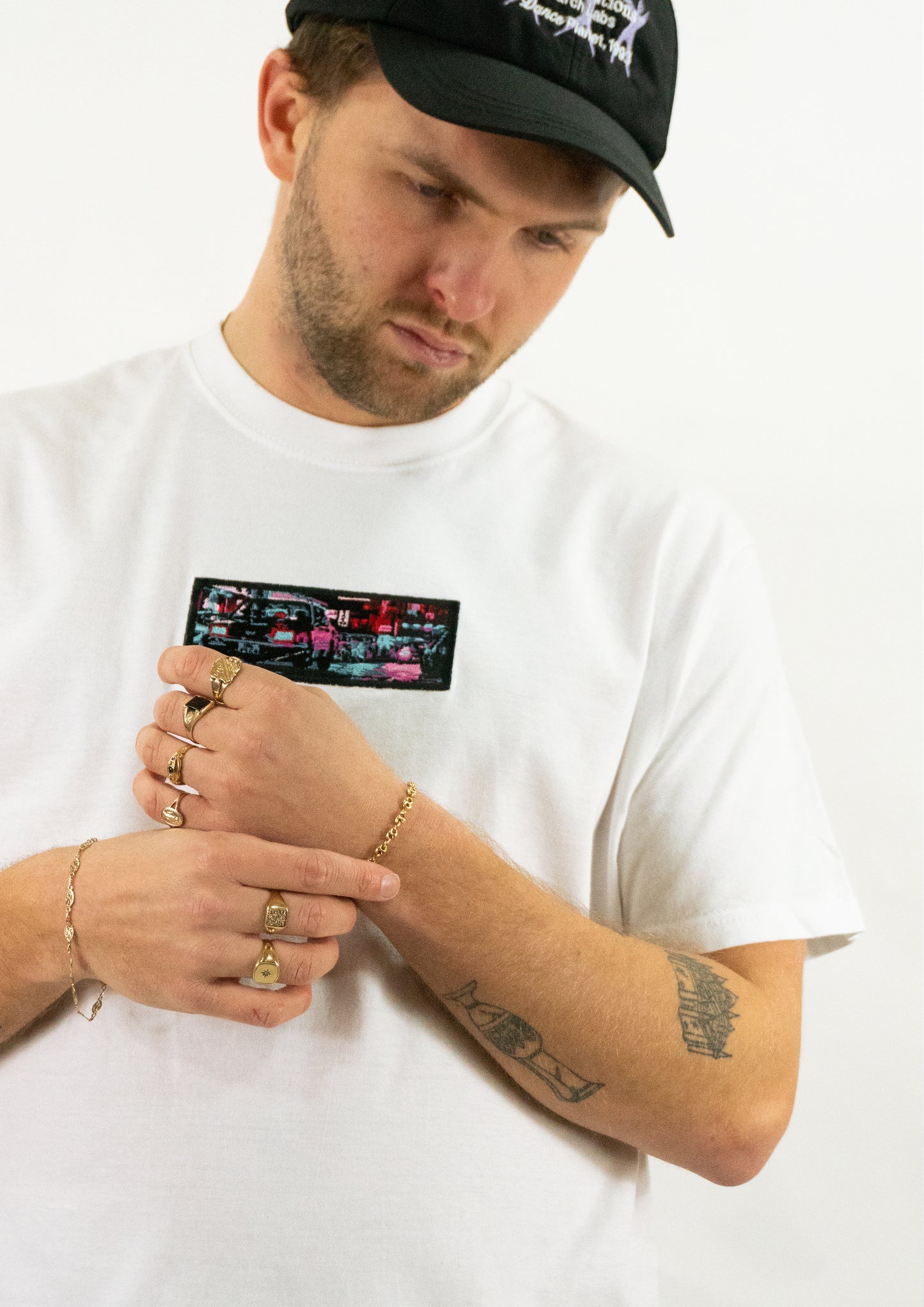 A/W23 Embroidered 'Neon Streets' T-Shirt {white}