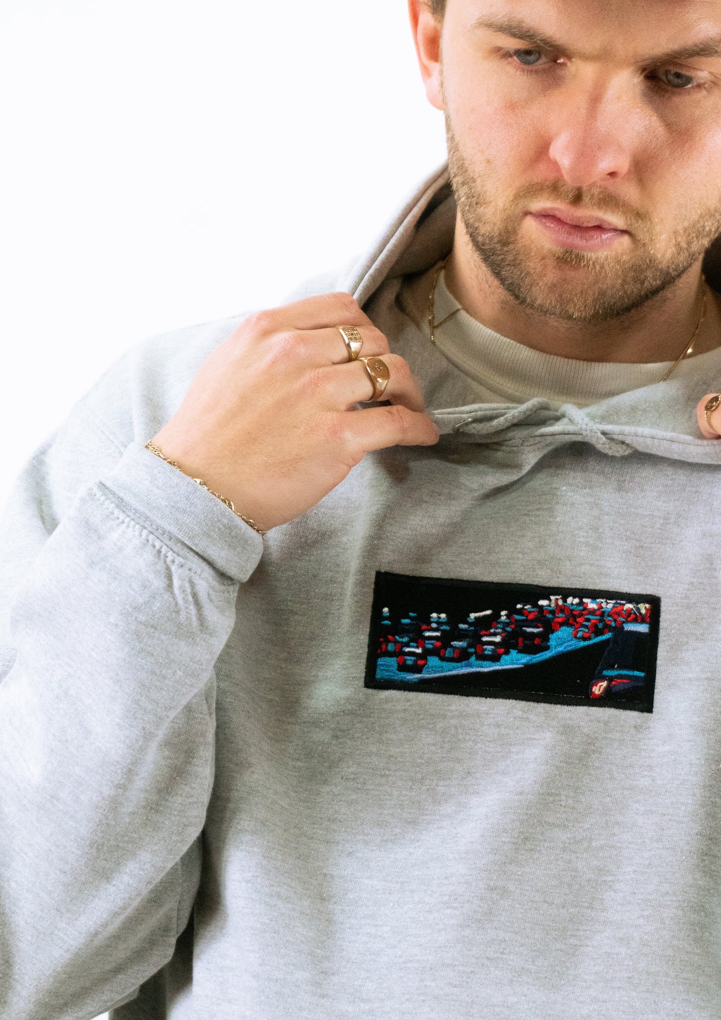 A/W23 Embroidered 'Night Traffic' Pullover {heather}