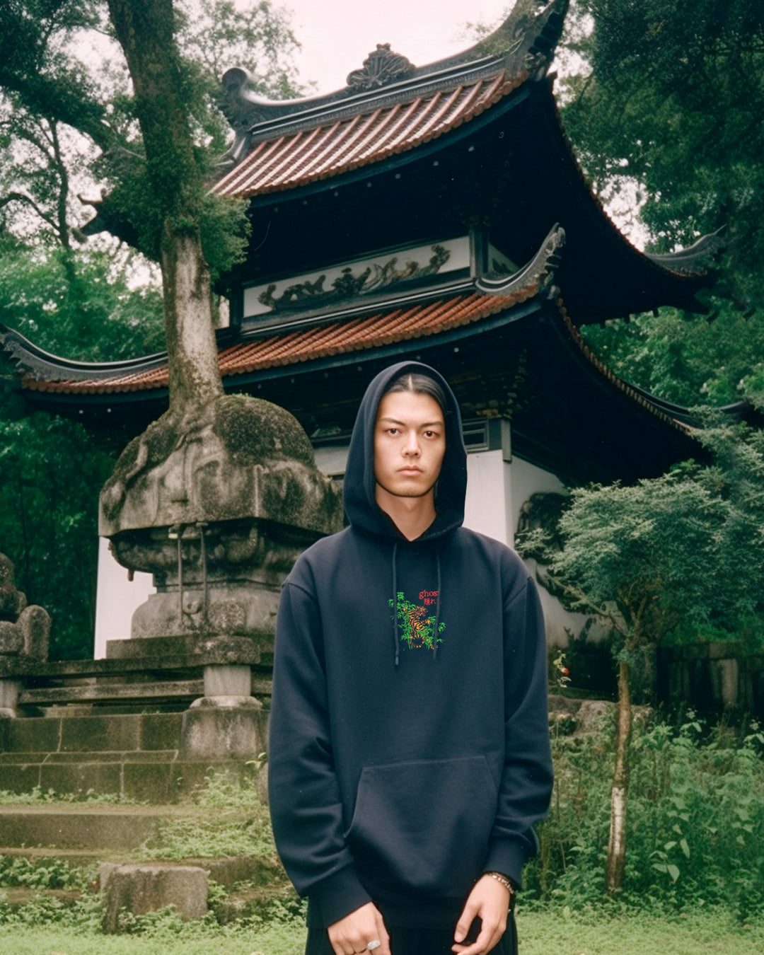 S/S23 Embroidered 'Ghost' Pullover {black}