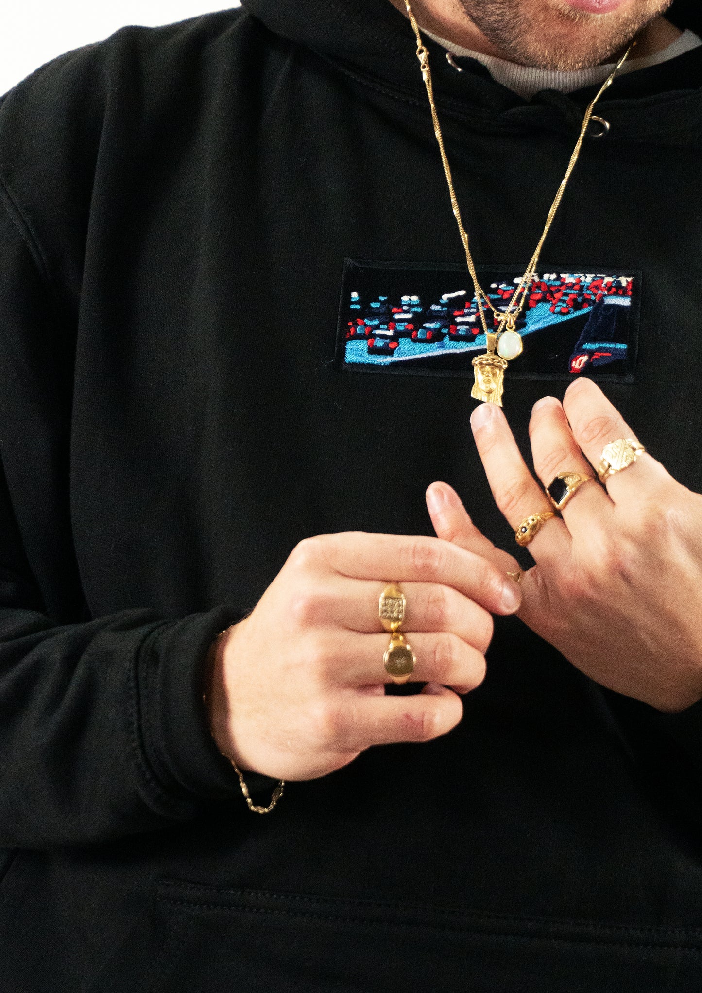 A/W23 Embroidered 'Night Traffic' Pullover {black}