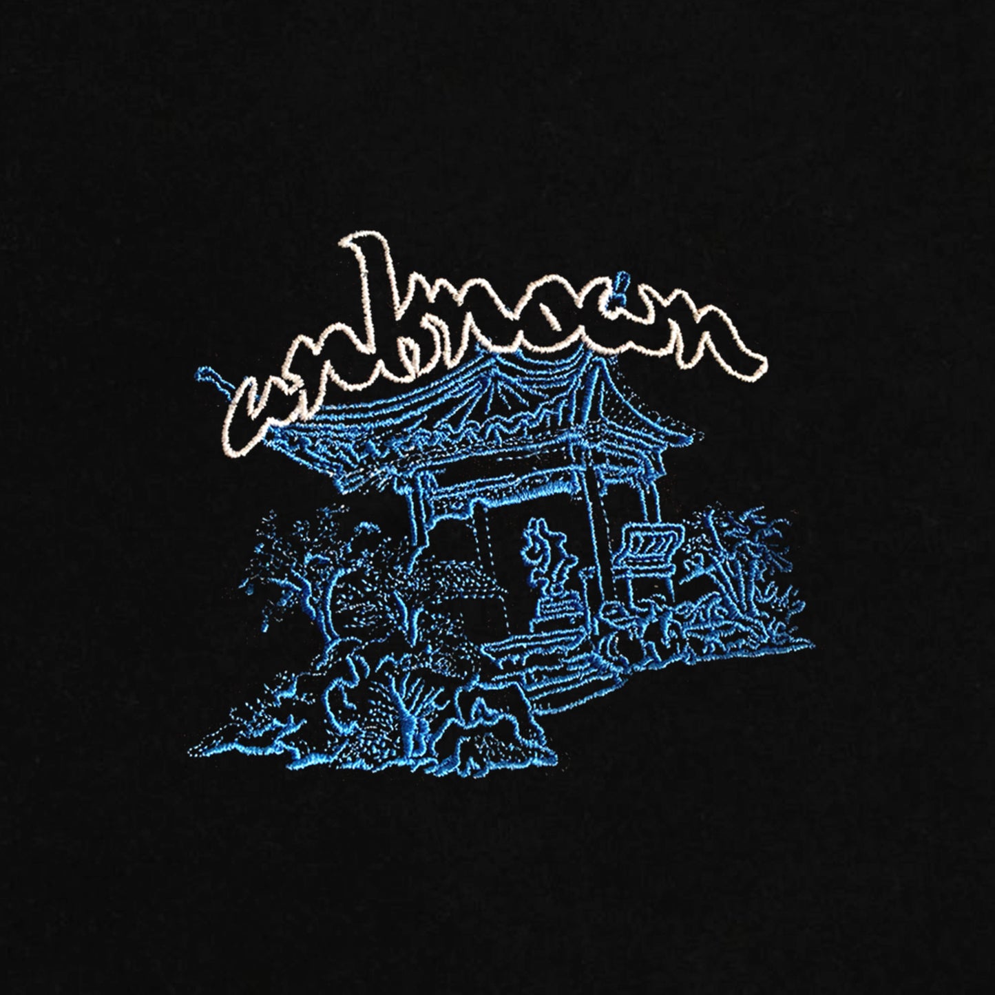 A/W22 Embroidered 'Unknown Shrine' Pullover {black}