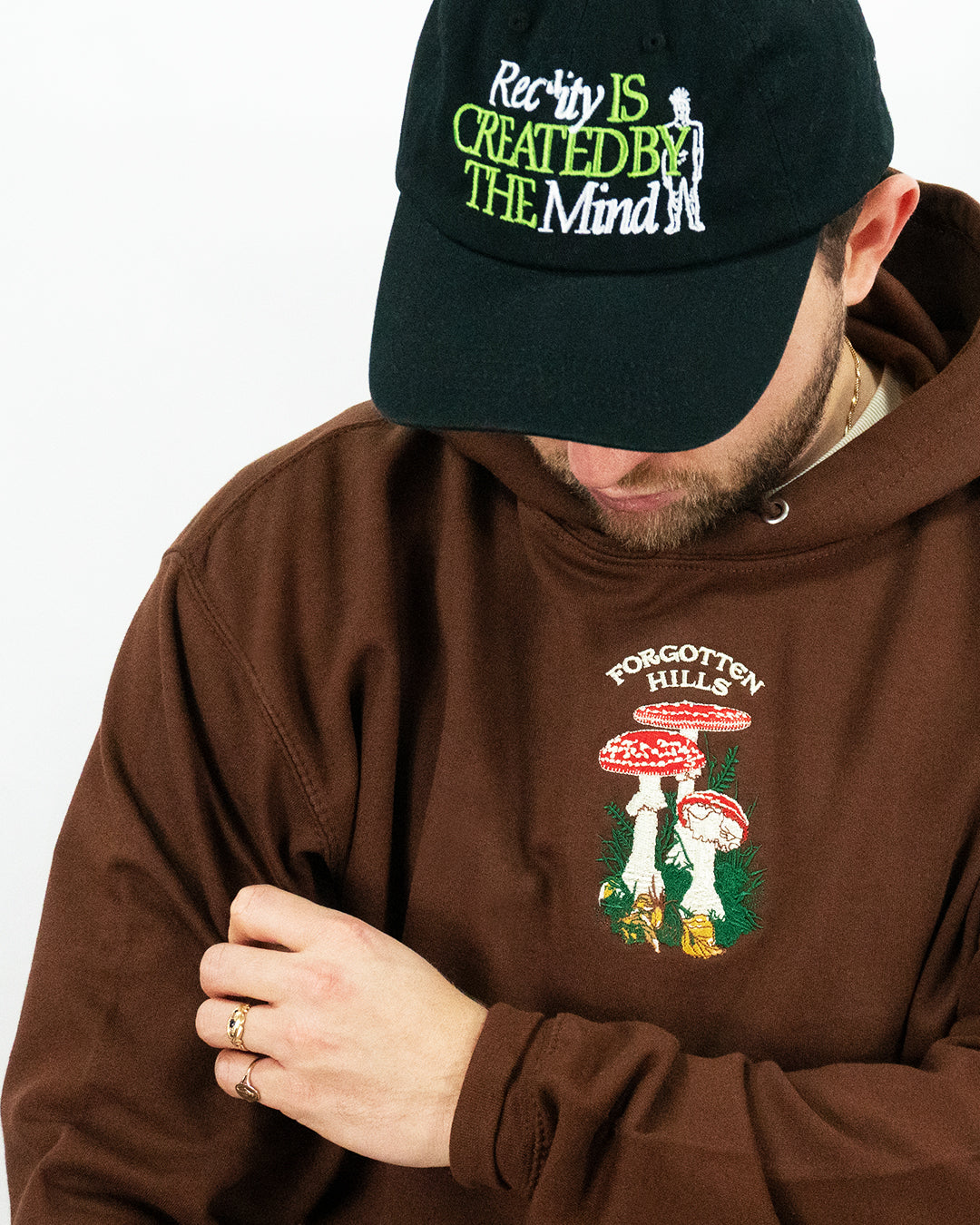 A/W24 Embroidered 'Forgotten Hills' Pullover [chocolate]