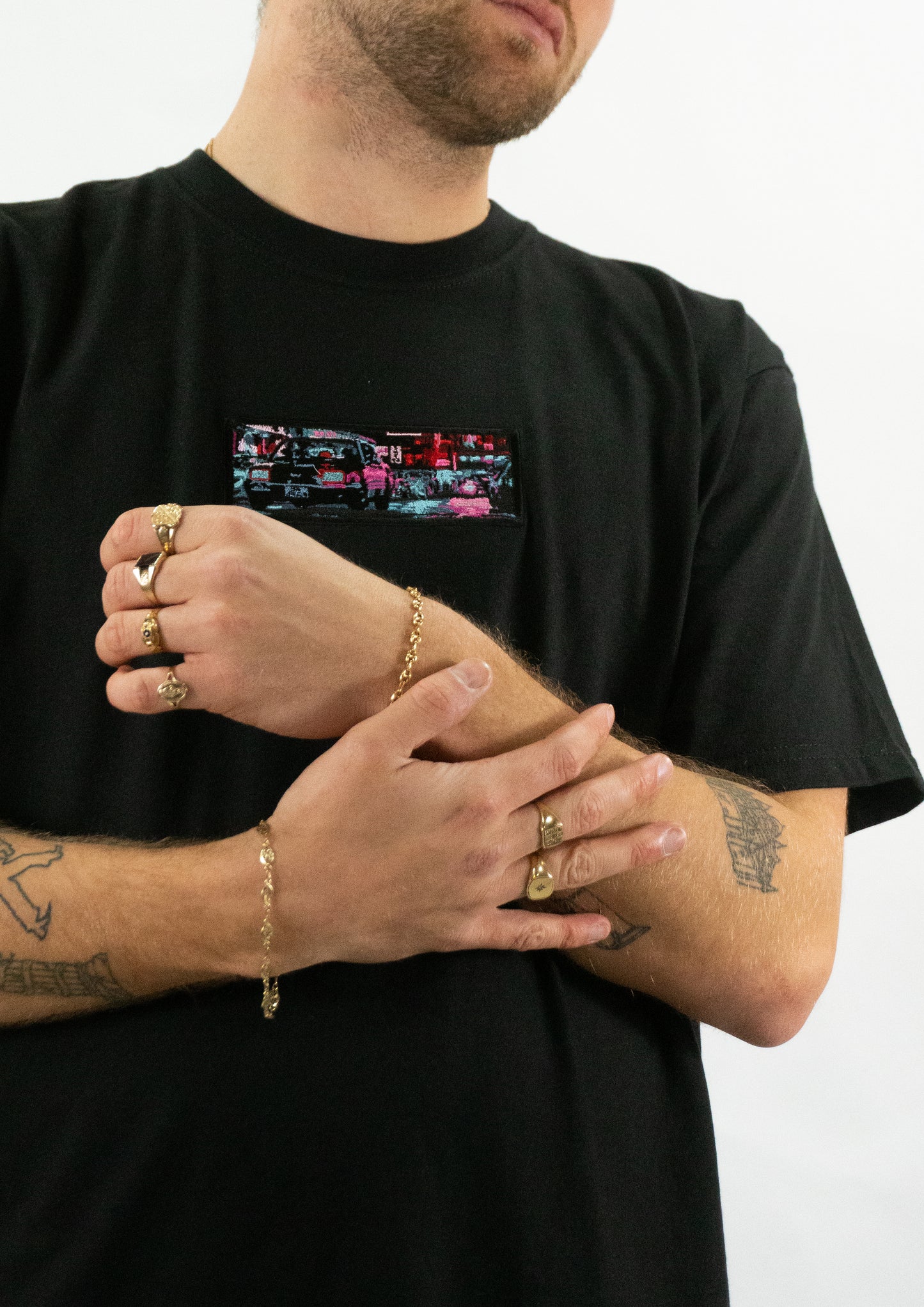 A/W23 Embroidered 'Neon Streets' T-Shirt {black}